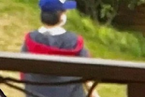 赵丽颖带儿子郊游引猜测，神秘男子身份成谜