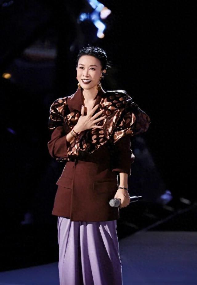那英在《歌手2024》表演